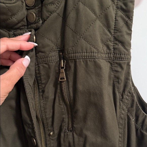 Express Women's Dark Olive Vest - Picture 3 of 10